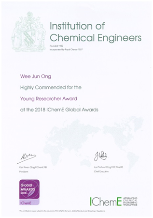Dr. Ong Wee Jun Receives Young Researcher Award from IChemE Malaysia  (2)