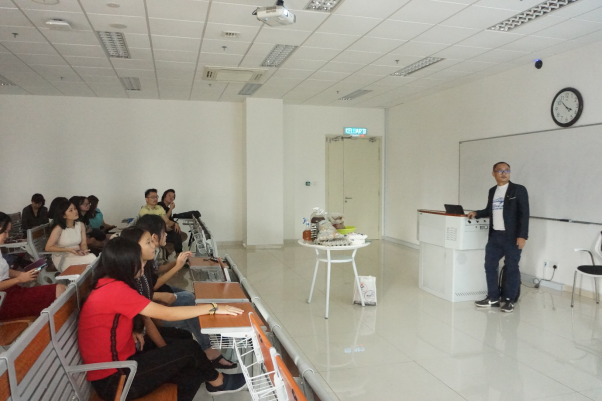 Innovation Talk Series #14  Protecting Local Rivers via Effective Microorganism (2)