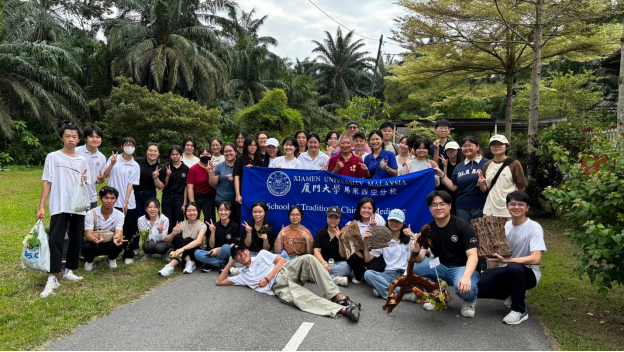 TCM Students Learn about Malaysian Herbs with Renowned Herbal Expert